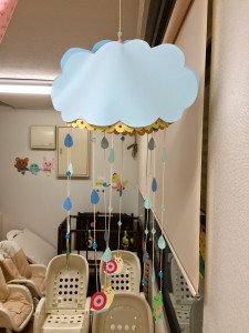 雨を喜ぶカエルとかたつむり